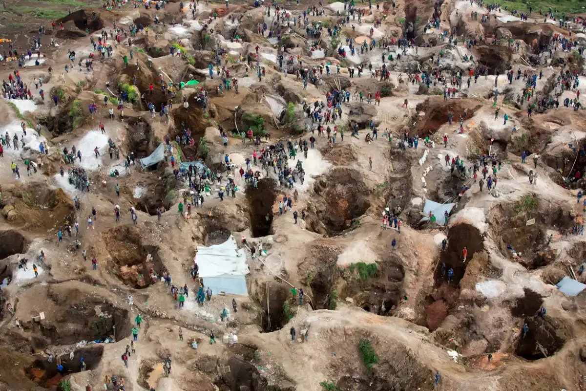 Artisanal coltan diggings at the Luwowo mine near Rubaya, North Kivu, DR Congo